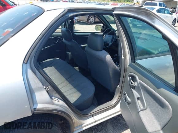 2001 Chevrolet Cavalier z VIN 1G1JC524117393646, wystawiony jako IAAI lot #42184210 z przebiegiem 152 407 mil mil oraz . Historia ofert i sprzedaży dostępna na DreamBid. Obrazek 8.