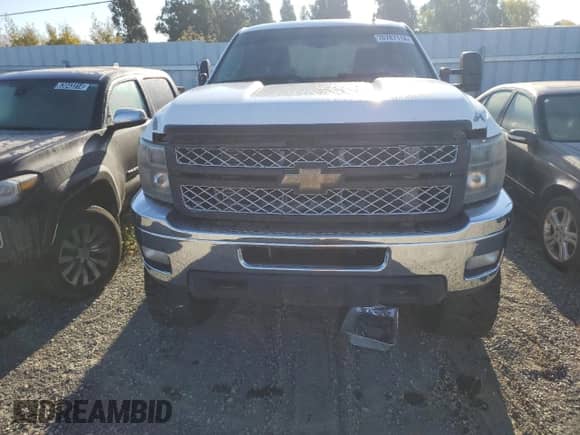 2011 Chevrolet Silverado 2500HD LTZ z VIN 1GC1KYC83BF194344, wystawiony jako Copart lot #70787114 z przebiegiem 285 134 mil mil oraz Czysty tytuł • Clean title. Historia ofert i sprzedaży dostępna na DreamBid. Obrazek 5.