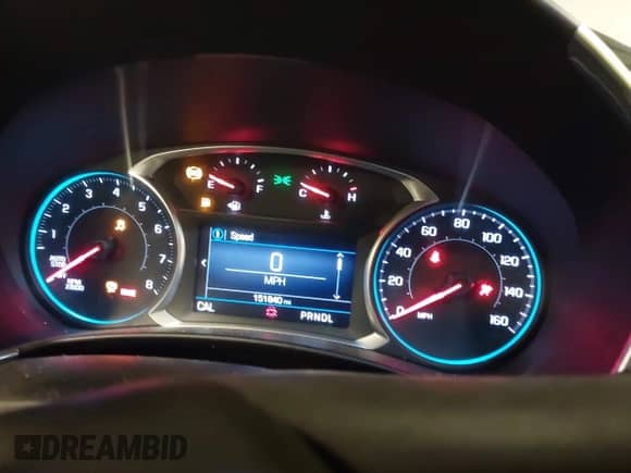 2019 Chevrolet Equinox LT z VIN 2GNAXTEV3K6137229, wystawiony jako IAAI lot #43252422 z przebiegiem 151 840 mil mil oraz . Historia ofert i sprzedaży dostępna na DreamBid. Obrazek 7.