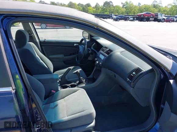 2005 Honda Accord LX с VIN 1HGCM55415A153001, выставлен на аукционе IAAI как лот 41981285 с пробегом 218 278 миль миль и . История ставок и продаж доступна на DreamBid. Изображение 5.