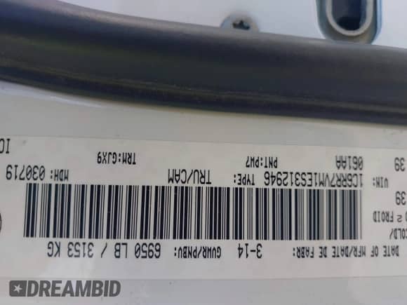 2014 Ram 1500 Laramie z VIN 1C6RR7VM1ES312946, wystawiony jako IAAI lot #42620415 z przebiegiem 163 405 mil mil oraz . Historia ofert i sprzedaży dostępna na DreamBid. Obrazek 9.