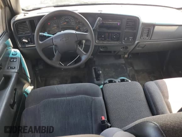 2004 Chevrolet Silverado 2500HD LS with VIN 1GCHK29U34E261176, listed as a Copart auction lot 61436965 with 252,226 mi miles and Clean title. Bid and sale history available at DreamBid. Image 8.