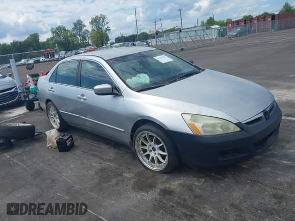 2007 Honda Accord LX SE с VIN 1HGCM66407A059621, выставлен на аукционе IAAI как лот 43139321 с пробегом 236 497 миль миль и . История ставок и продаж доступна на DreamBid. Изображение 1.