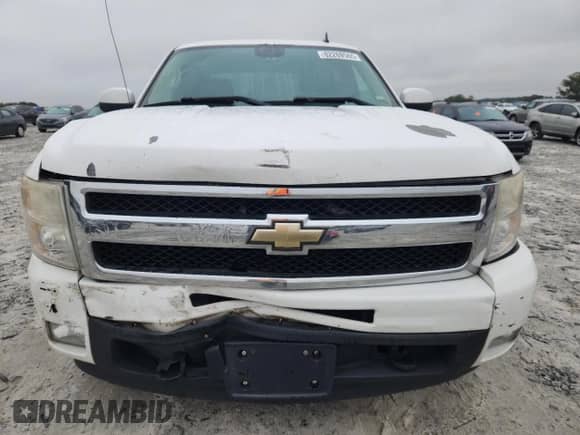 2011 Chevrolet Silverado 1500 LTZ z VIN 3GCPKTE3XBG400613, wystawiony jako Copart lot #82269565 z przebiegiem 248 122 mil mil oraz Szkoda całkowita • Salvage title. Historia ofert i sprzedaży dostępna na DreamBid. Obrazek 5.