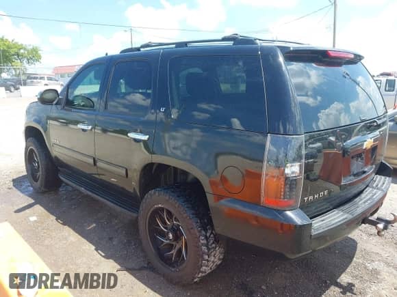 2013 Chevrolet Tahoe LT с VIN 1GNSKBE06DR105755, выставлен на аукционе IAAI как лот 42879117 с пробегом 171 005 миль миль и . История ставок и продаж доступна на DreamBid. Изображение 3.