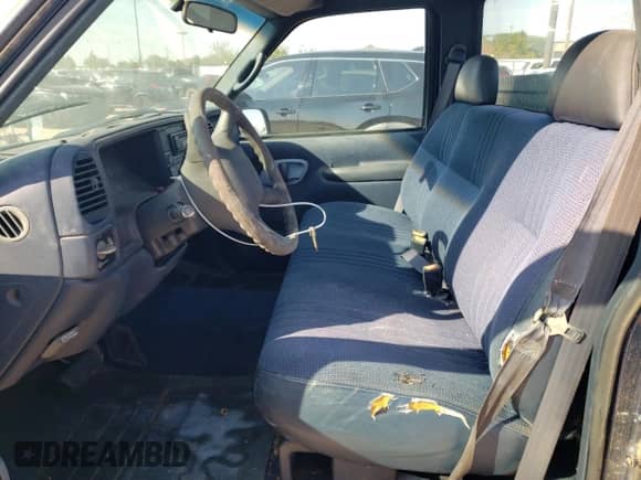 1998 GMC Sierra 1500 z VIN 1GTEC14W2WZ549558, wystawiony jako Copart lot #76294734 z przebiegiem 183 039 mil mil oraz Szkoda całkowita • Salvage title. Historia ofert i sprzedaży dostępna na DreamBid. Obrazek 7.