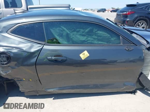 2017 Chevrolet Camaro 1LT с VIN 1G1FB1RX4H0183045, выставлен на аукционе IAAI как лот 43149109 с пробегом Не указан миль и . История ставок и продаж доступна на DreamBid. Изображение 13.