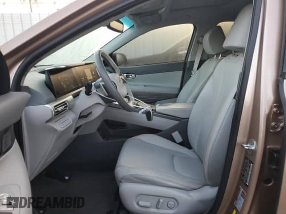 2021 Hyundai NEXO Limited с VIN KM8J84A63MU013858, выставлен на аукционе Copart как лот 84966394 с пробегом 42 127 миль миль и Списание • Salvage title. История ставок и продаж доступна на DreamBid. Изображение 7.