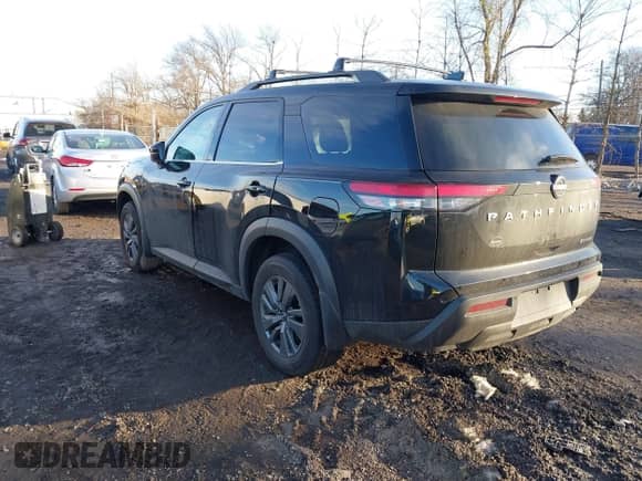 2024 Nissan Pathfinder SV with VIN 5N1DR3BC9RC267290, listed as a IAAI auction lot 41577880 with 4,192 mi miles and . Bid and sale history available at DreamBid. Image 3.