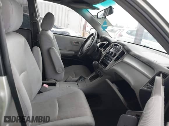 2004 Toyota Highlander Limited with VIN JTEDP21A040038524, listed as a IAAI auction lot 43243259 with Not provided miles and . Bid and sale history available at DreamBid. Image 5.
