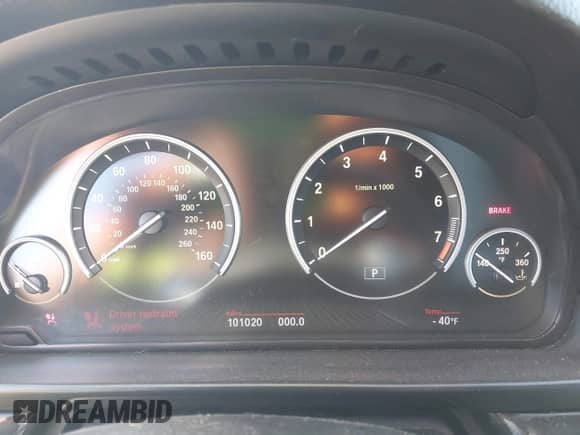 2013 BMW 5 Series 550i z VIN WBAFR9C59DDX79633, wystawiony jako IAAI lot #43262524 z przebiegiem 101 020 mil mil oraz . Historia ofert i sprzedaży dostępna na DreamBid. Obrazek 7.