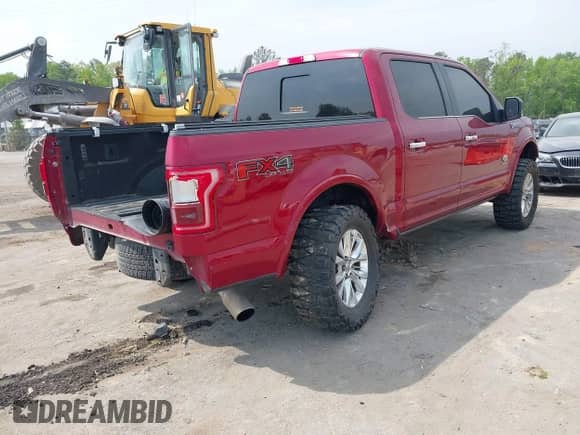 2016 Ford F-150 XLT z VIN 1FTEW1EG0GFB41769, wystawiony jako IAAI lot #42126221 z przebiegiem 122 658 mil mil oraz . Historia ofert i sprzedaży dostępna na DreamBid. Obrazek 4.