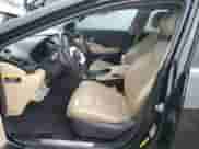 2017 Hyundai Azera z VIN KMHFG4JG9HA583193, wystawiony jako Copart lot #45002845 z przebiegiem 99 967 mil mil oraz Szkoda całkowita • Salvage title. Historia ofert i sprzedaży dostępna na DreamBid. Obrazek 7.