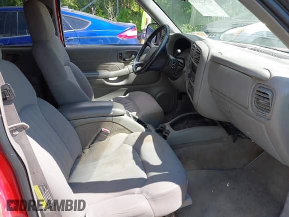 2004 Chevrolet Blazer LS with VIN 1GNDT13X94K142808, listed as a IAAI auction lot 42523319 with 70,818 mi miles and . Bid and sale history available at DreamBid. Image 5.