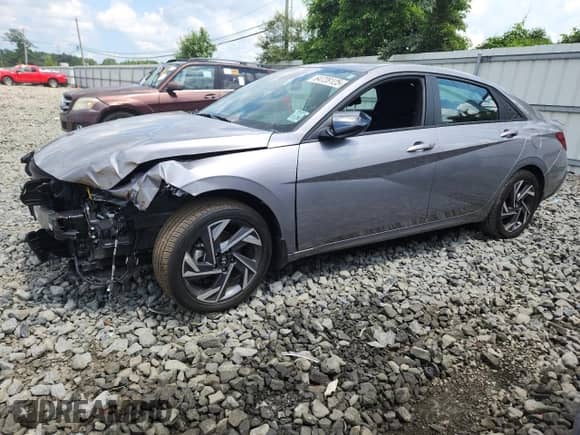 2025 Hyundai Elantra SEL Sport with VIN KMHLM4DG9SU884382, listed as a Copart auction lot 64728125 with 14,951 mi miles and Salvage title. Bid and sale history available at DreamBid. Image 1.