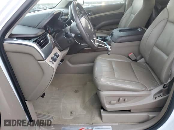 2016 Chevrolet Suburban LT с VIN 1GNSKHKC3GR424228, выставлен на аукционе Copart как лот 83877184 с пробегом 98 596 миль миль и Списание • Salvage title. История ставок и продаж доступна на DreamBid. Изображение 7.