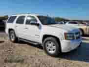 2008 Chevrolet Tahoe 2LT z VIN 1GNFC130X8R110202, wystawiony jako Copart lot #90873445 z przebiegiem 284 247 mil mil oraz Czysty tytuł • Clean title. Historia ofert i sprzedaży dostępna na DreamBid. Obrazek 4.