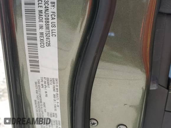 2021 Jeep Compass Latitude с VIN 3C4NJDBB8MT524725, выставлен на аукционе Copart как лот 80820475 с пробегом Не указан миль и На запчасти • Non repairable. История ставок и продаж доступна на DreamBid. Изображение 13.