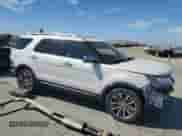 2019 Ford Explorer Platinum z VIN 1FM5K8HT0KGA77485, wystawiony jako Copart lot #70001105 z przebiegiem 32 740 mil mil oraz Szkoda całkowita • Salvage title. Historia ofert i sprzedaży dostępna na DreamBid. Obrazek 4.