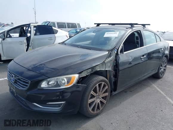 2017 Volvo S60 Inscription с VIN LYV402HK4HB127190, выставлен на аукционе IAAI как лот 42595581 с пробегом 90 291 миль миль и . История ставок и продаж доступна на DreamBid. Изображение 2.
