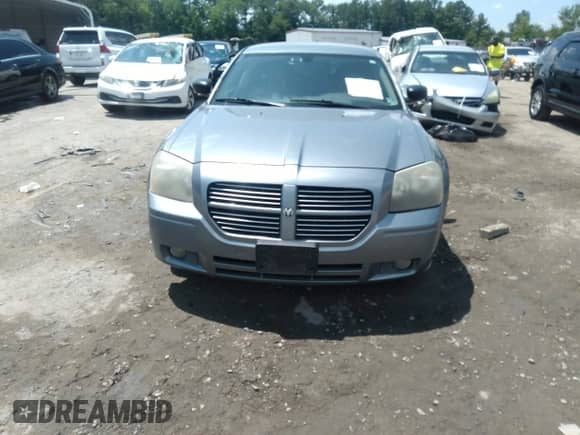 2007 Dodge Magnum with VIN 2D4FV47V77H622849, listed as a IAAI auction lot 42627723 with 205,379 mi miles and . Bid and sale history available at DreamBid. Image 12.