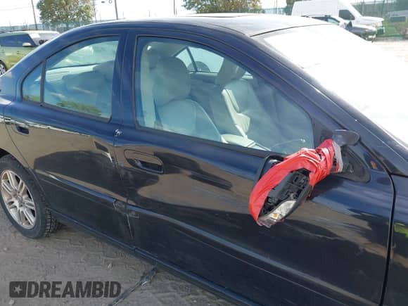 2007 Volvo S60 2.5L Turbo с VIN YV1RH592372603101, выставлен на аукционе IAAI как лот 43392715 с пробегом 186 806 миль миль и . История ставок и продаж доступна на DreamBid. Изображение 13.