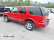 2000 Chevrolet Blazer LT with VIN 1GNDT13W0Y2400064, listed as a IAAI auction lot 41966385 with 256,347 mi miles and . Bid and sale history available at DreamBid. Image 3.