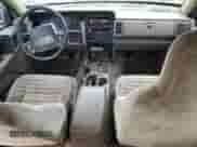 1995 Jeep Grand Cherokee Laredo with VIN 1J4GZ58S2SC703196, listed as a Copart auction lot 68571944 with 264,876 mi miles and Clean title. Bid and sale history available at DreamBid. Image 8.