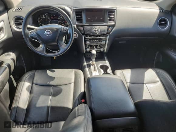 2017 Nissan Pathfinder Platinum z VIN 5N1DR2MN1HC614098, wystawiony jako Copart lot #84572795 z przebiegiem 174 208 mil mil oraz Czysty tytuł • Clean title. Historia ofert i sprzedaży dostępna na DreamBid. Obrazek 8.