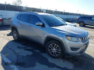 2018 Jeep Compass Latitude with VIN 3C4NJCBBXJT468776, listed as a IAAI auction lot 43454525 with 81,694 mi miles and . Bid and sale history available at DreamBid. Image 1.