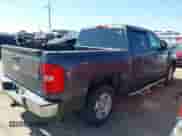 2011 Chevrolet Silverado 1500 LT z VIN 3GCPCSE03BG306876, wystawiony jako IAAI lot #43056312 z przebiegiem 217 417 mil mil oraz . Historia ofert i sprzedaży dostępna na DreamBid. Obrazek 4.