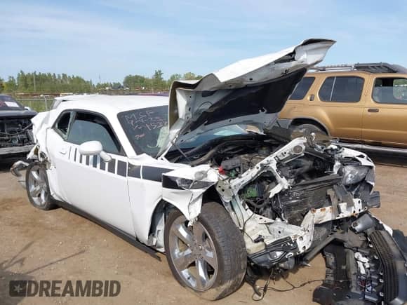 2011 Dodge Challenger R/T z VIN 2B3CJ5DT8BH584532, wystawiony jako IAAI lot #43169985 z przebiegiem Nie podano mil oraz . Historia ofert i sprzedaży dostępna na DreamBid. Obrazek 1.