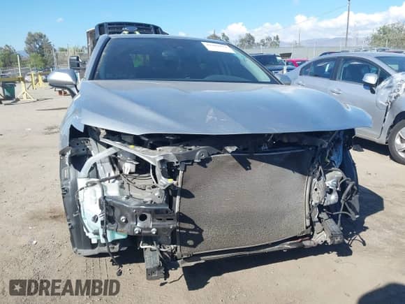 2019 Toyota Camry SE z VIN 4T1B11HK3KU197447, wystawiony jako IAAI lot #43301032 z przebiegiem 94 276 mil mil oraz . Historia ofert i sprzedaży dostępna na DreamBid. Obrazek 6.