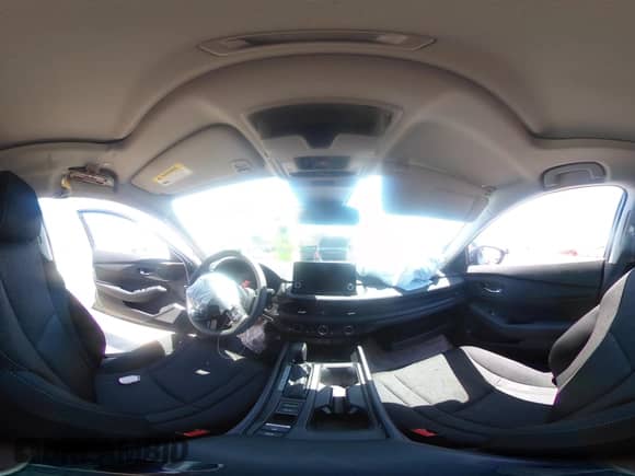 2024 Honda Accord EX z VIN 1HGCY1F37RA047239, wystawiony jako IAAI lot #42829654 z przebiegiem 16 568 mil mil oraz . Historia ofert i sprzedaży dostępna na DreamBid. Obrazek 19.