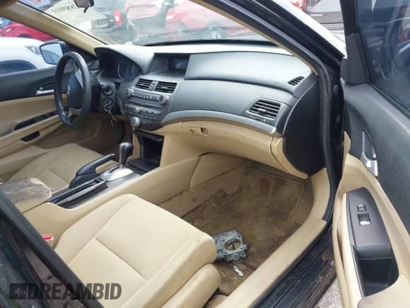 2012 Honda Accord LX с VIN 1HGCP2F36CA103994, выставлен на аукционе IAAI как лот 42880011 с пробегом 177 816 миль миль и . История ставок и продаж доступна на DreamBid. Изображение 5.