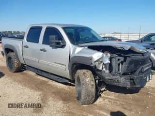 2011 Chevrolet Silverado 1500 LT z VIN 3GCPKSEA4BG110005, wystawiony jako IAAI lot #41741034 z przebiegiem 212 110 mil mil oraz . Historia ofert i sprzedaży dostępna na DreamBid. Obrazek 1.
