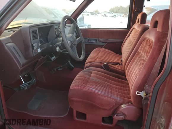 1993 Chevrolet Silverado 1500 с VIN 2GCEC19K5P1187399, выставлен на аукционе Copart как лот 86253375 с пробегом 267 735 миль миль и Чистый • Clean title. История ставок и продаж доступна на DreamBid. Изображение 7.