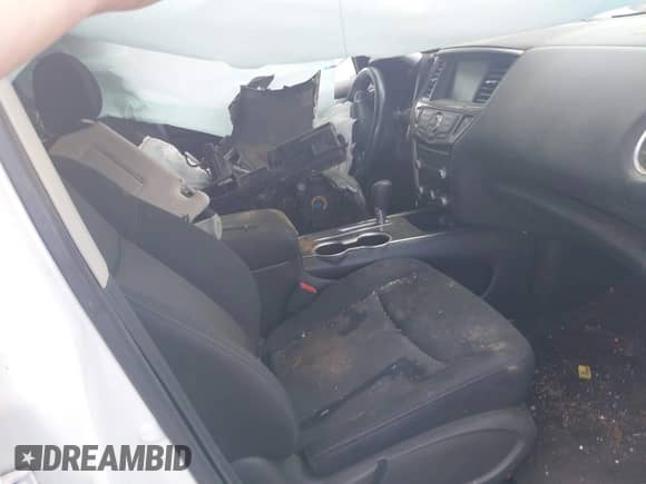 2017 Nissan Pathfinder SV z VIN 5N1DR2MN1HC611945, wystawiony jako IAAI lot #41932165 z przebiegiem 131 275 mil mil oraz . Historia ofert i sprzedaży dostępna na DreamBid. Obrazek 5.