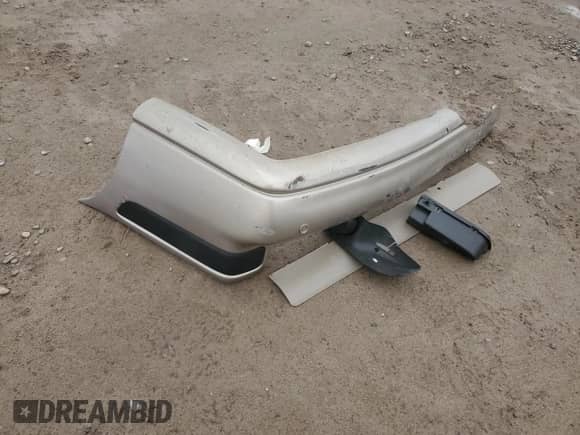 2004 Chevrolet Venture LS z VIN 1GNDX03E84D167734, wystawiony jako Copart lot #49774795 z przebiegiem 103 660 mil mil oraz Szkoda całkowita • Salvage title. Historia ofert i sprzedaży dostępna na DreamBid. Obrazek 15.