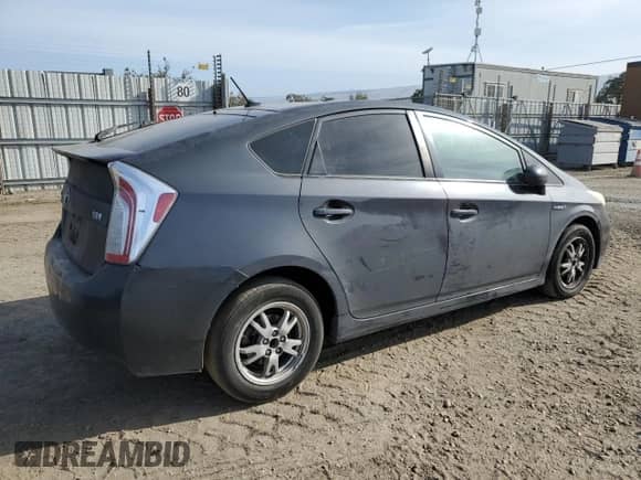 2014 Toyota Prius Two с VIN JTDKN3DUXE0381047, выставлен на аукционе Copart как лот 57120325 с пробегом 282 230 миль миль и Списание • Salvage title. История ставок и продаж доступна на DreamBid. Изображение 3.