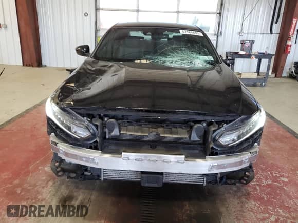 2019 Honda Accord Sport with VIN 1HGCV2E31KA029096, listed as a Copart auction lot 82184695 with 95,517 mi miles and Salvage title. Bid and sale history available at DreamBid. Image 5.