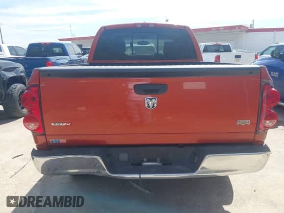 2008 Dodge 1500 SLT z VIN 1D7HA18278S565363, wystawiony jako IAAI lot #41783487 z przebiegiem 122 992 mil mil oraz . Historia ofert i sprzedaży dostępna na DreamBid. Obrazek 16.