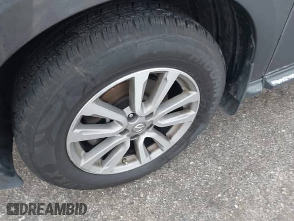 2014 Nissan Pathfinder Platinum Hybrid with VIN 5N1CR2MN9EC648734, listed as a IAAI auction lot 41471917 with 140,894 mi miles and . Bid and sale history available at DreamBid. Image 12.