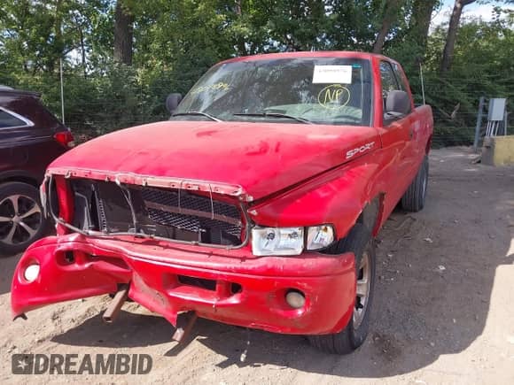 2000 Dodge 1500 with VIN 1B7HF13Z7YJ119607, listed as a IAAI auction lot 43098976 with 127,466 mi miles and . Bid and sale history available at DreamBid. Image 2.