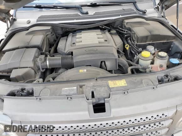 2008 Land Rover Range Rover Sport HSE with VIN SALSK25418A187502, listed as a Copart auction lot 70507685 with 72,725 mi miles and Salvage title. Bid and sale history available at DreamBid. Image 12.