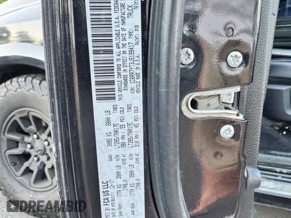 2018 Ram 1500 Rebel z VIN 1C6RR7YT3JS199417, wystawiony jako Copart lot #86191845 z przebiegiem 189 145 mil mil oraz Czysty tytuł • Clean title. Historia ofert i sprzedaży dostępna na DreamBid. Obrazek 10.