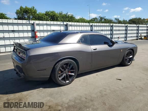 2019 Dodge Challenger R/T Scat Pack with VIN 2C3CDZFJ4KH530061, listed as a Copart auction lot 84610785 with 98,642 mi miles and Non repairable. Bid and sale history available at DreamBid. Image 3.