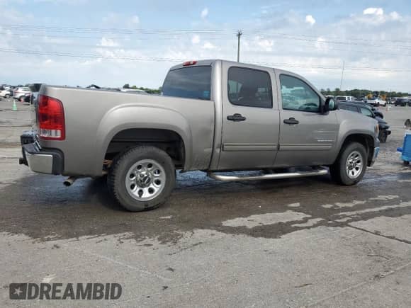 2007 GMC Sierra 1500 SLE1 z VIN 3GTEC13C27G548919, wystawiony jako Copart lot #68537535 z przebiegiem 211 767 mil mil oraz Szkoda całkowita • Salvage title. Historia ofert i sprzedaży dostępna na DreamBid. Obrazek 3.