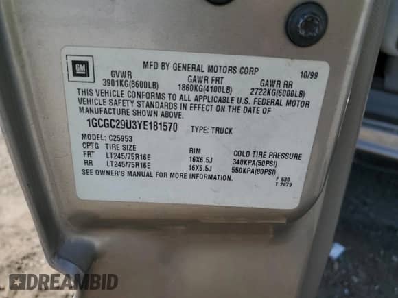 2000 Chevrolet Silverado 2500 LS с VIN 1GCGC29U3YE181570, выставлен на аукционе Copart как лот 62145615 с пробегом 300 250 миль миль и Списание • Salvage title. История ставок и продаж доступна на DreamBid. Изображение 12.