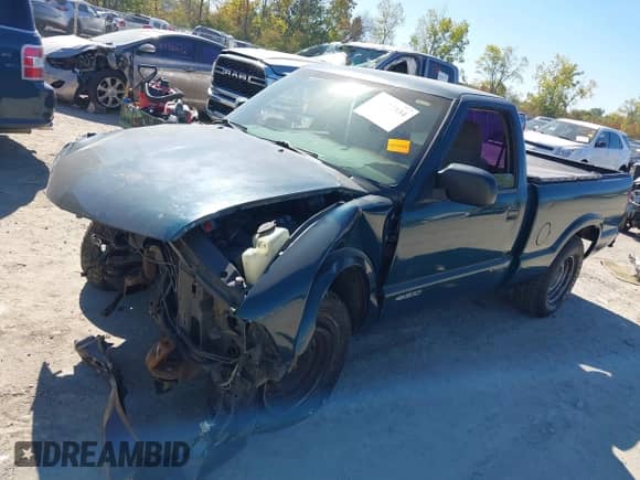 1996 Chevrolet S-10 with VIN 1GCCS1448TK148903, listed as a IAAI auction lot 43327334 with 140,654 mi miles and . Bid and sale history available at DreamBid. Image 18.